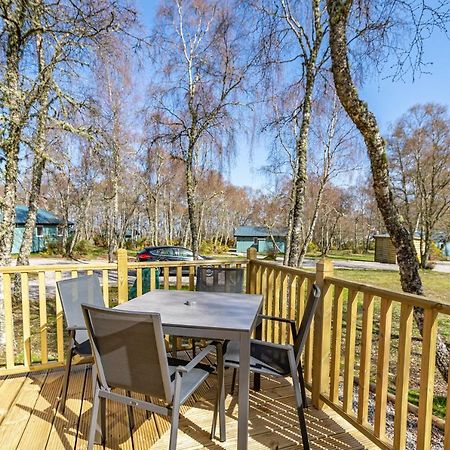 Thistle Lodge 21 With Hot Tub Belladrum Exteriör bild
